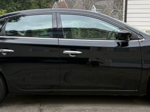Used 2014 Nissan Sentra S FWD image 4