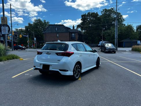 Used 2017 Toyota Corolla iM w/ Carpet Mat Package FWD image 8