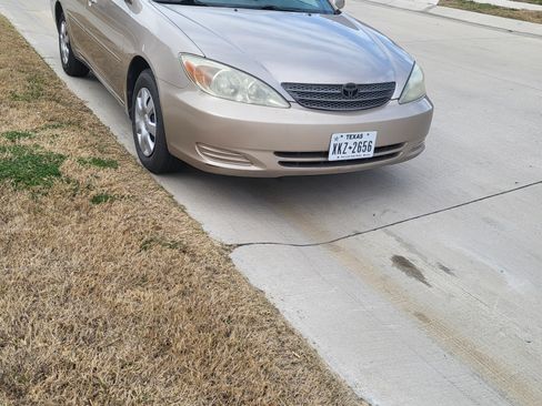 Used 2004 Toyota Camry LE image 6