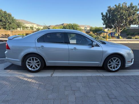 Used 2012 Ford Fusion SEL FWD image 1
