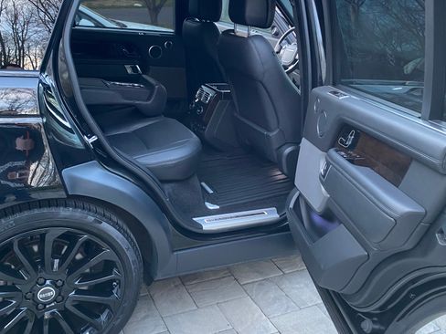 Used 2020 Land Rover Range Rover Long Wheelbase HSE image 22
