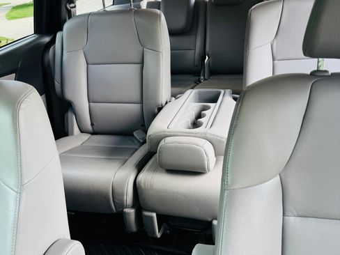 Used 2014 Honda Odyssey EX-L image 2