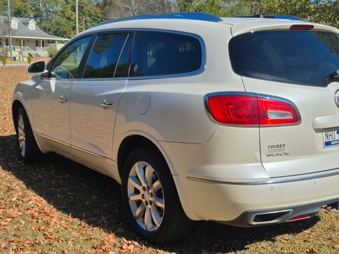 Used 2014 Buick Enclave Premium image 2