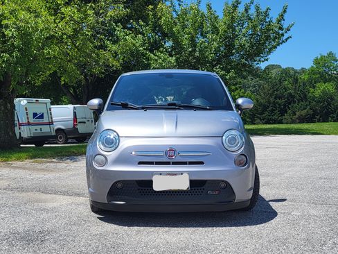 Used 2017 FIAT 500 e FWD image 1