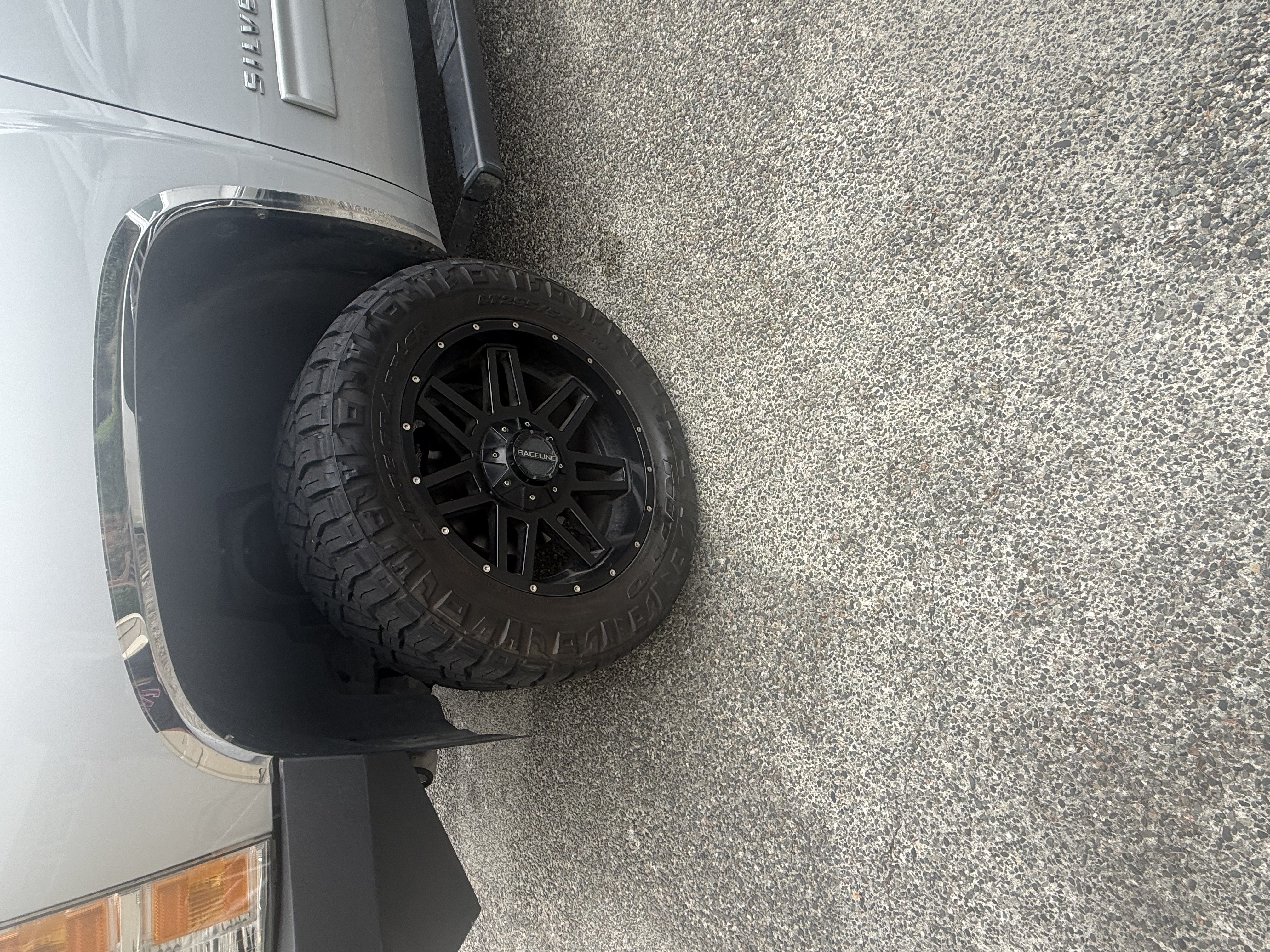 Used 2011 Chevrolet Silverado 1500 LT AWD/4WD image 9