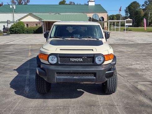 Used 2010 Toyota FJ Cruiser 4WD image 4