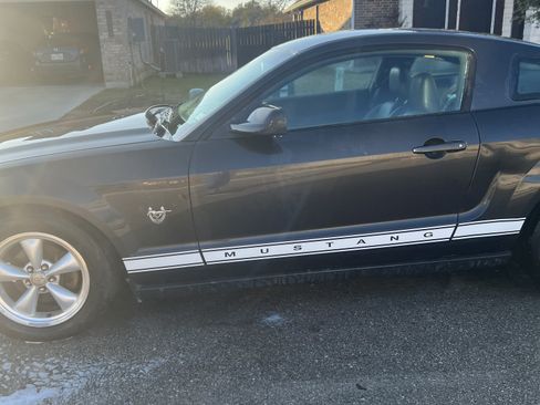 Used 2009 Ford Mustang Premium image 6