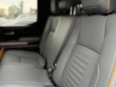 Used 2025 Toyota Tacoma 4x4 Double Cab Hybrid image 11