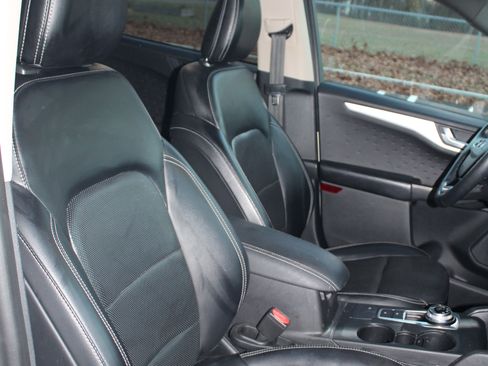 Used 2020 Ford Escape SE Sport image 13