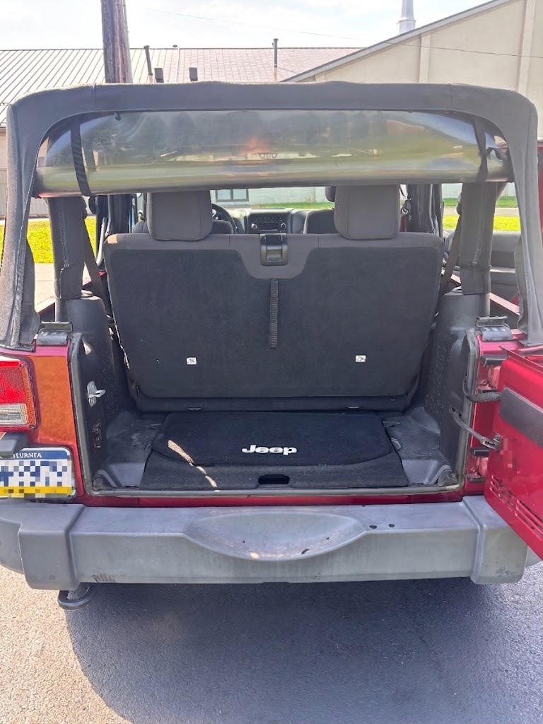 Used 2012 Jeep Wrangler Sport AWD/4WD image 9