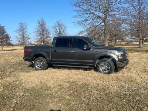 Used 2017 Ford F150 XLT w/ Equipment Group 302A Luxury image 14