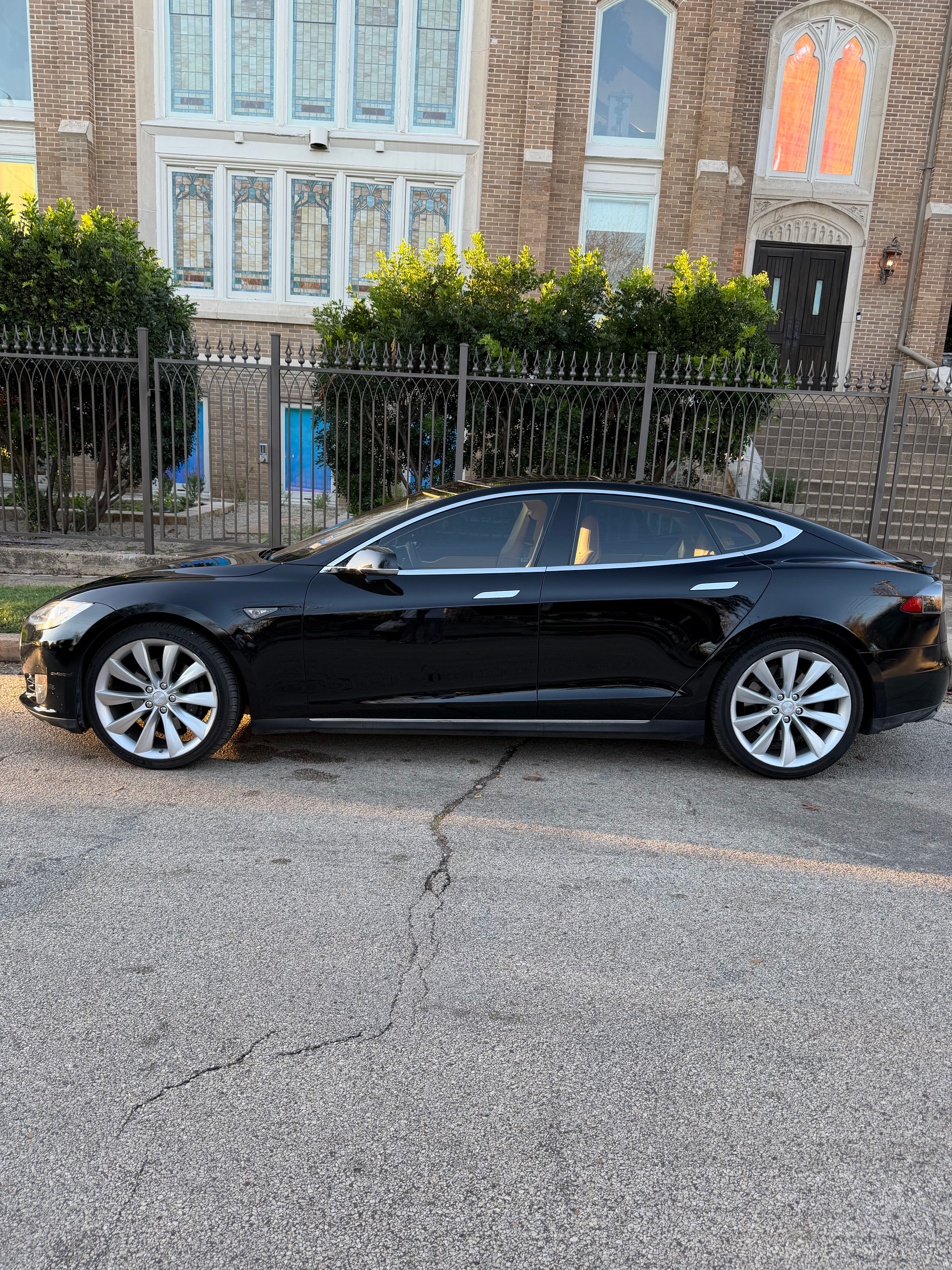 Used 2013 Tesla Model S Performance RWD image 1