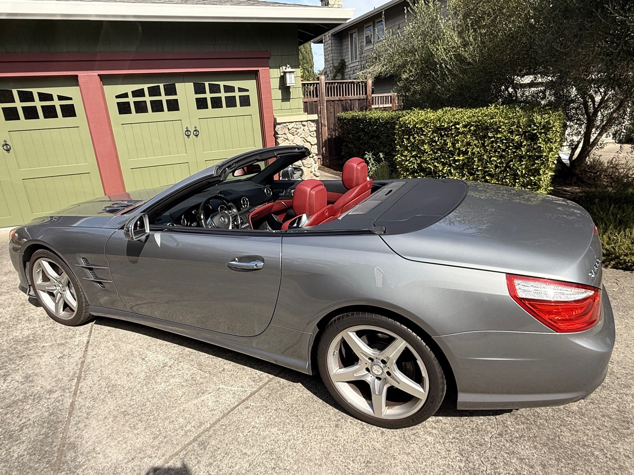 Used 2014 Mercedes-Benz SL 550 image 6