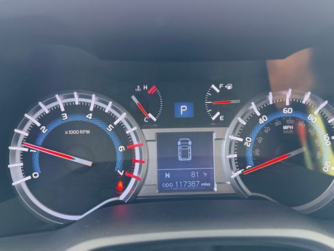 Used 2015 Toyota 4Runner Limited AWD/4WD image 13