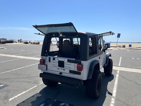 Used 2006 Jeep Wrangler X AWD/4WD image 24
