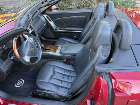 Used 2005 Cadillac XLR Convertible 2D image 27