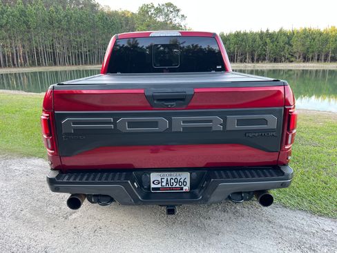 Used 2019 Ford F150 Raptor w/ Equipment Group 801A Mid image 8