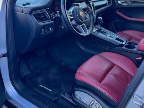 Used 2017 Porsche Macan image 4