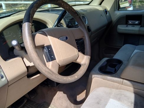 Used 2005 Ford F150 XLT image 6