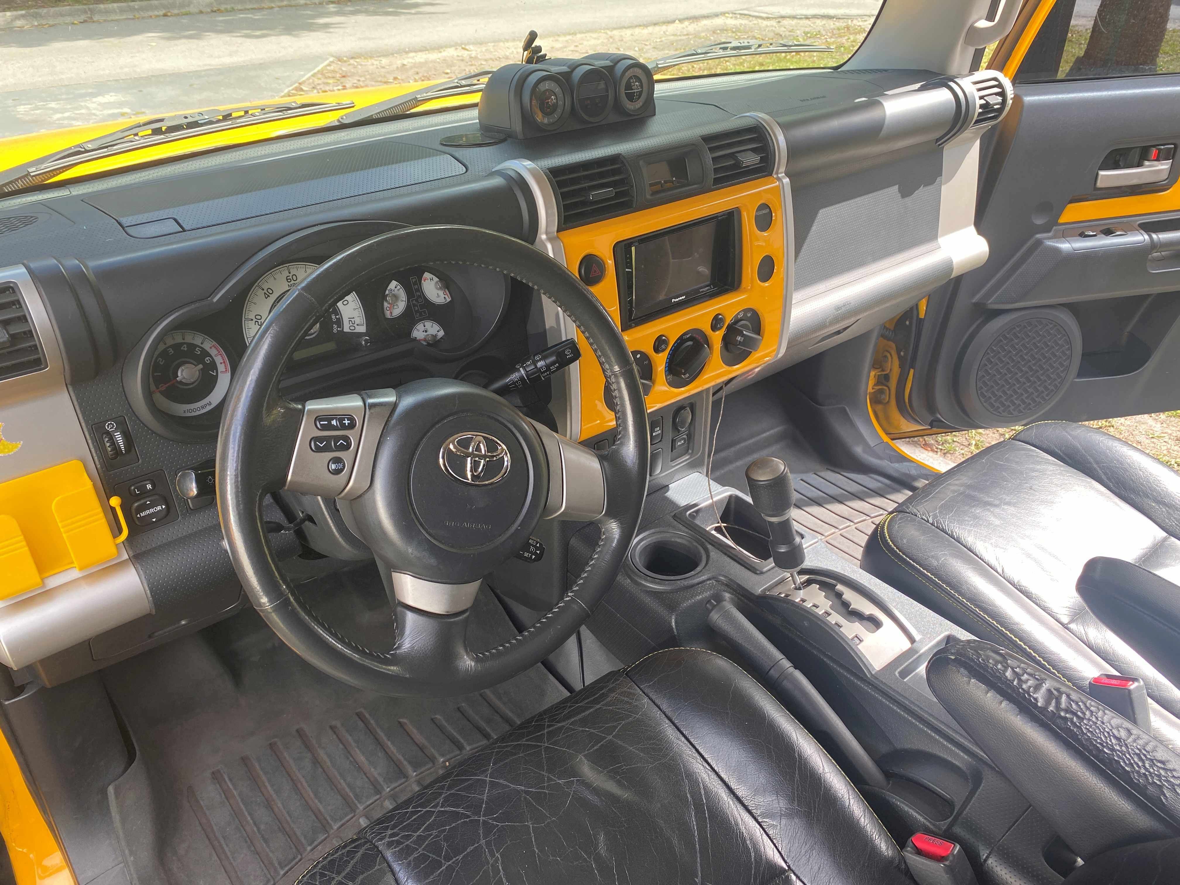 Used 2007 Toyota FJ Cruiser 2WD image 11