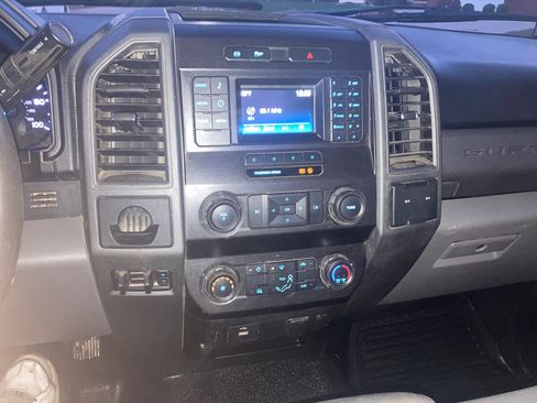Used 2019 Ford F450 XL w/ XL Value Package image 10
