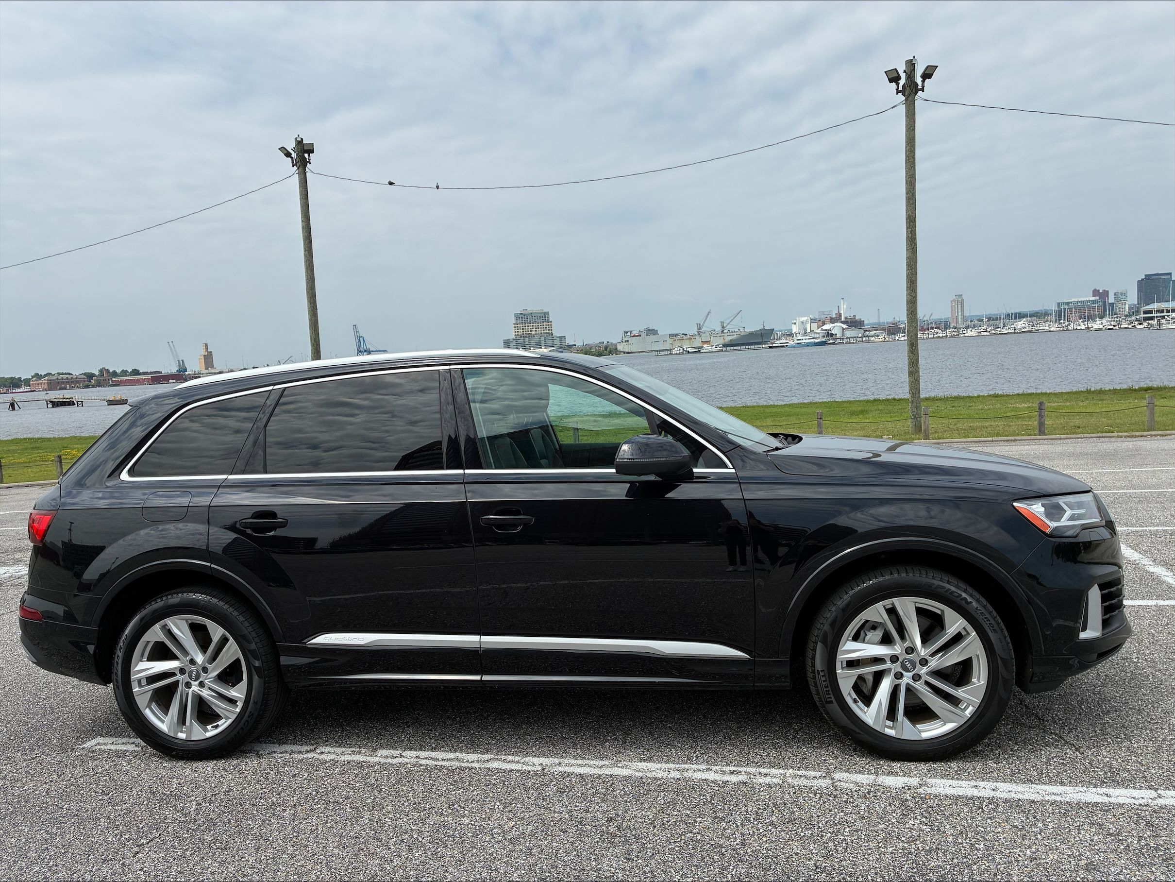 Used 2020 Audi Q7 3.0T Premium Plus w/ Premium Plus Package AWD/4WD image 1