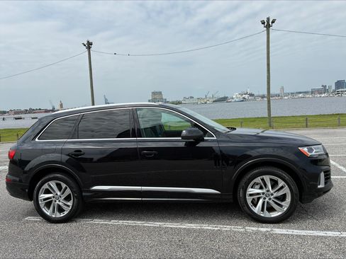 Used 2020 Audi Q7 3.0T Premium Plus w/ Premium Plus Package AWD/4WD image 1