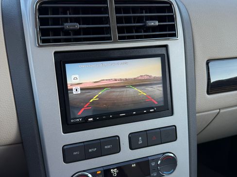 Used 2008 Lincoln MKX 2WD image 10