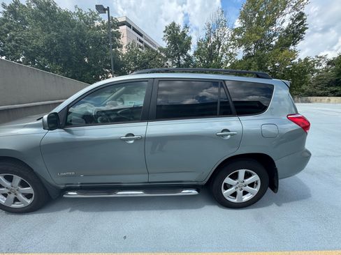 Used 2006 Toyota RAV4 Limited AWD/4WD image 6