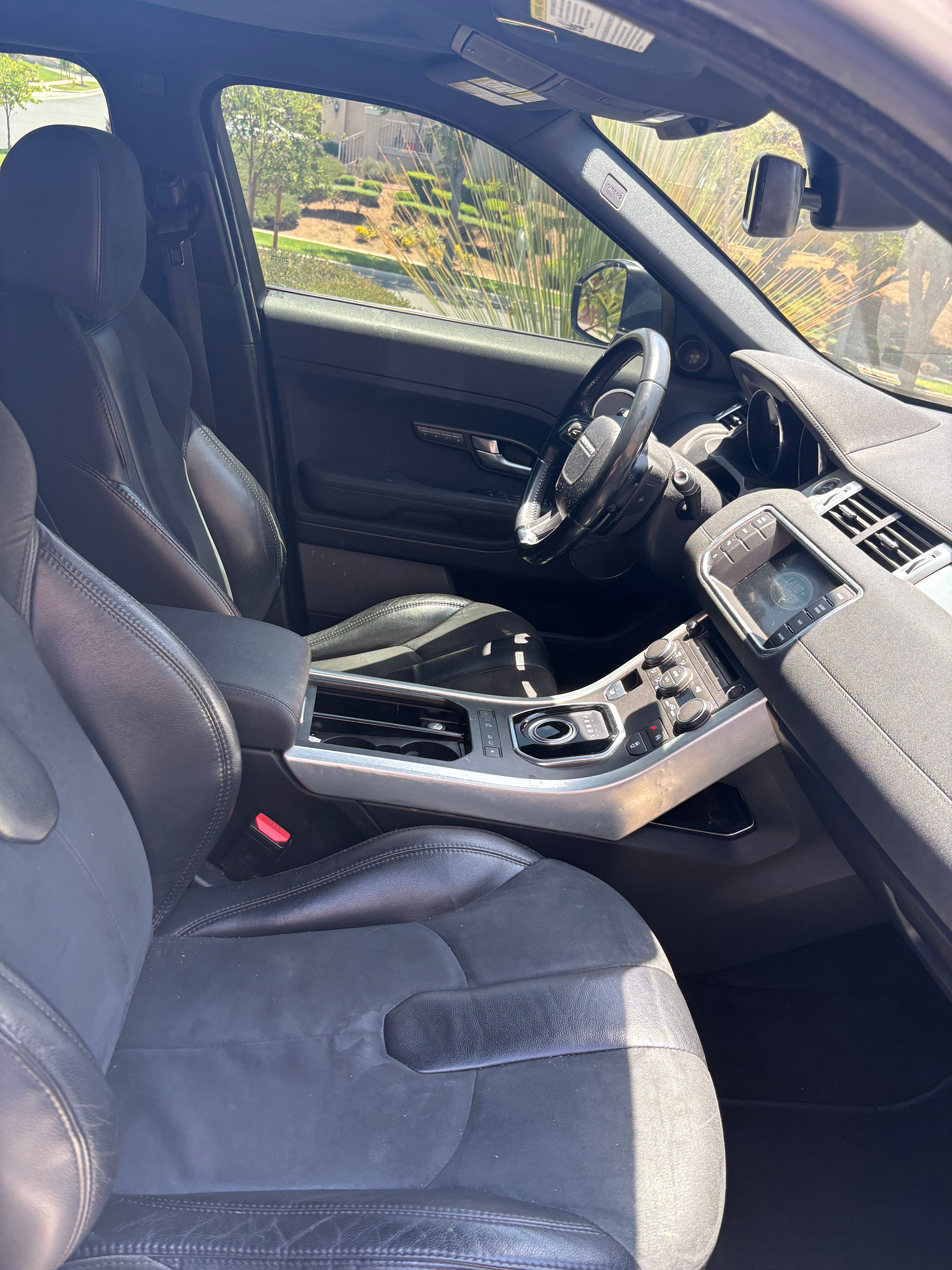 Used 2015 Land Rover Range Rover Evoque Pure AWD/4WD image 9