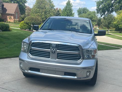 Used 2015 RAM 1500 Big Horn AWD/4WD image 2