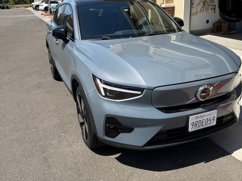 Used 2023 Volvo C40 P8 Recharge Ultimate w/ Protection Package Premier AWD/4WD image 9