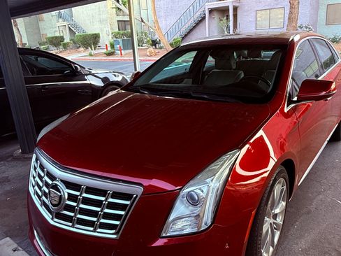 Used 2014 Cadillac XTS Luxury FWD image 2