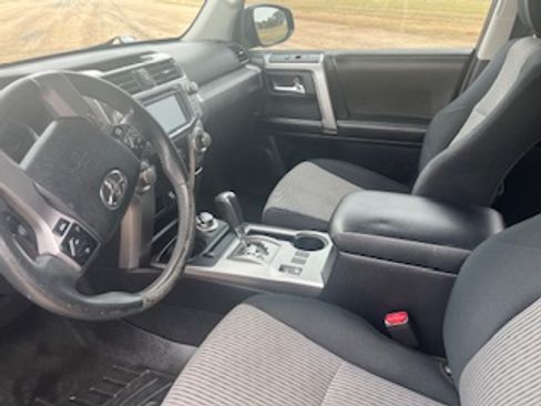 Used 2015 Toyota 4Runner SR5 image 11