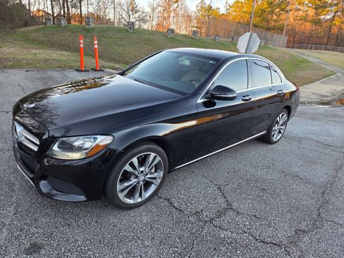 Used 2016 Mercedes-Benz C 300 4MATIC Sedan image 1