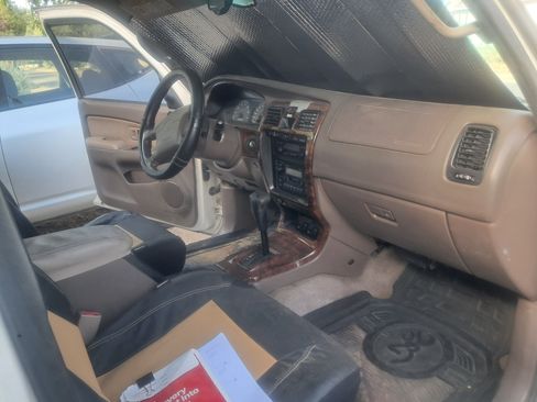 Used 1999 Toyota 4Runner Limited w/ Upgrade Value Pkg 5 RWD image 8