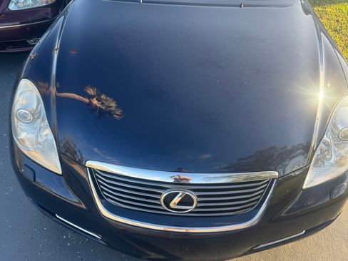 Used 2006 Lexus SC 430 Convertible RWD image 2