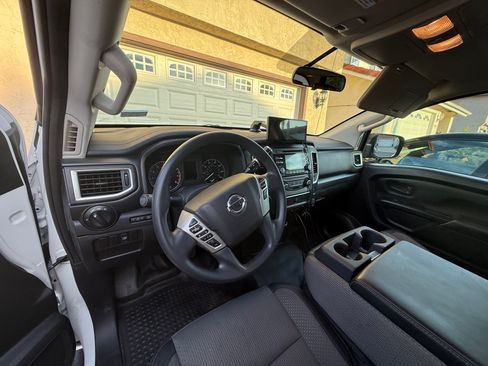 Used 2018 Nissan Titan S w/ S Utility Package RWD image 13