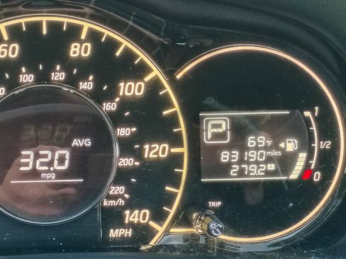 Used 2016 Nissan Versa Note SV image 2