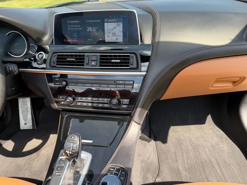 Used 2018 BMW 640i Convertible RWD image 18