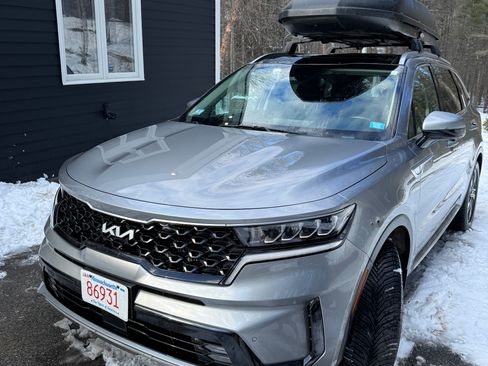 Used 2022 Kia Sorento EX w/ Panoramic Sunroof Package image 4