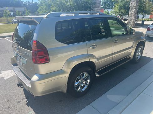 Used 2004 Lexus GX 470 AWD/4WD image 4