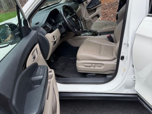 Used 2019 Honda Pilot Elite image 9