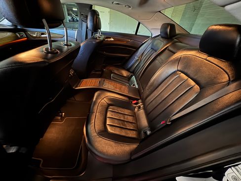 Used 2015 Mercedes-Benz CLS 400 CLS 400 4MATIC Coupe 4D image 2