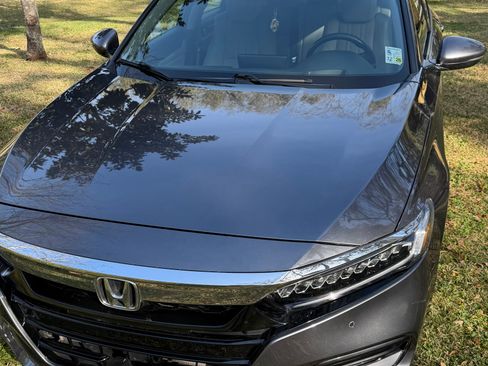 Used 2020 Honda Accord Touring image 8