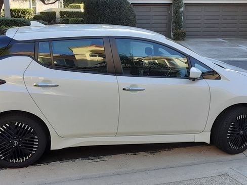 Used 2023 Nissan Leaf SV Plus image 1