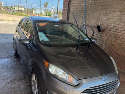 Used 2014 Ford Fiesta SE
