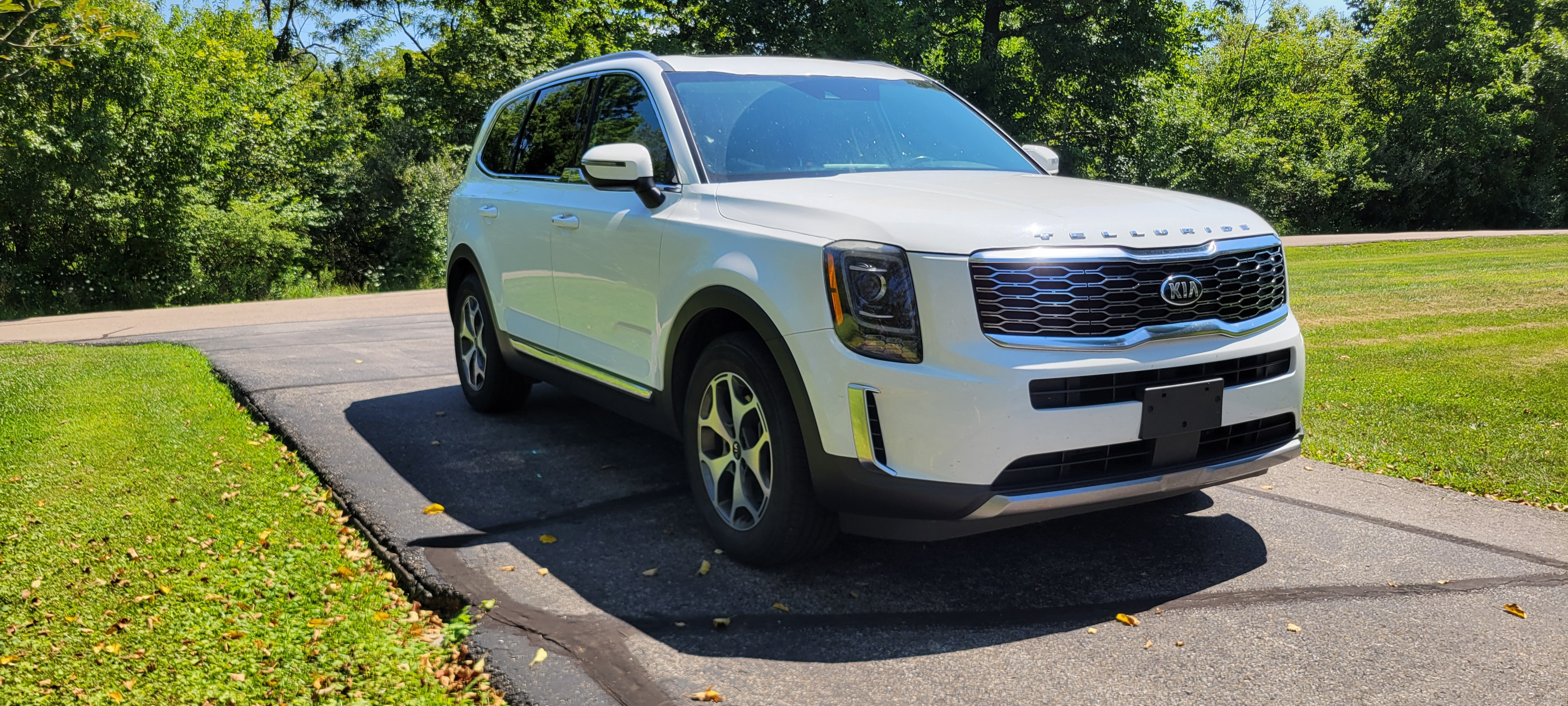 Used 2020 Kia Telluride EX w/ Towing Package FWD image 4