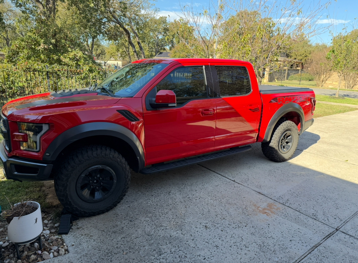 Used 2018 Ford F150 Raptor w/ Equipment Group 802A Luxury AWD/4WD image 1
