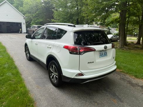 Used 2017 Toyota RAV4 XLE w/ All Weather Liner Package AWD/4WD image 6